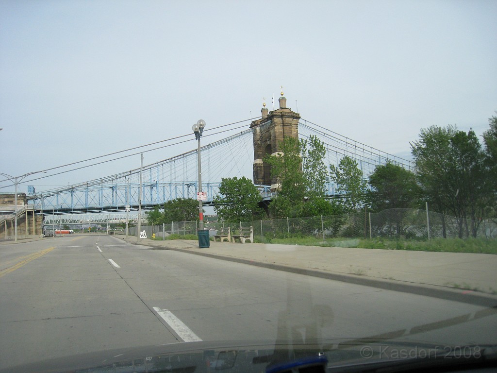 Flying Pig 2009 0225.jpg - The "Flying Pig Marathon" in Cincinnati Ohio May 3, 2009. I did the half marathon. Pretty good race, although all I remember is HILLS (actually bridges) including one killer that seemed to go for a mile!